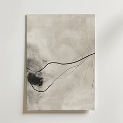 Monochrome Flow No.2 Poster by Bozetto är ett minimalistiskt abstrakt print med en texturerad ljusgrå bakgrund, svarta fläckar och tunna svepande svarta linjer på premiumpapper med en lyxig matt finish.