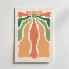 Organic Flow Shapes Poster by Bozetto har symmetriska, vågiga former i orange, persika och grönt på vit botten. Denna moderna abstrakt poster ger mjuka, organiska vibbar - idealisk väggkonst för snygg inredning.