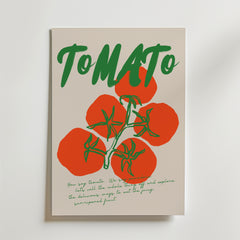 Bozetto Tomato Lover Poster visar TOMATO i feta gröna bokstäver ovanför en illustration av fem mogna tomater på en vinranka, med en handskriven grön beskrivning om tomater längst ner.
