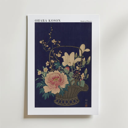 Bozetto "Basket of Flowers Ohara Koson Poster" föreställer ett blommigt stilleben med blommande pioner i en korg på en mörkblå bakgrund, "Basket of Flowers" uppe till höger och OHARA KOSON upptill.