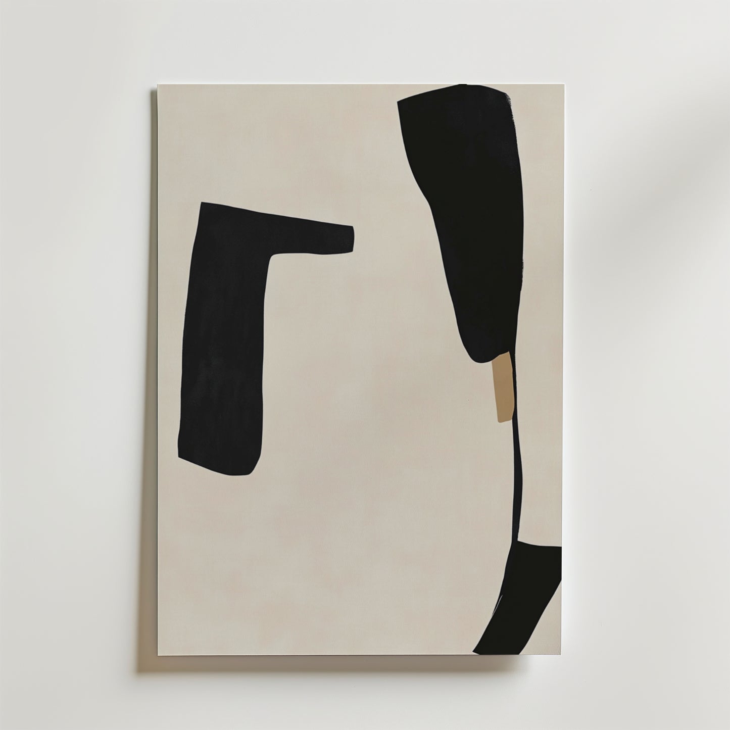 Bozetto Minimal Abstract Form Poster är tryckt på premiumpapper med en matt finish och har en asymmetrisk, modern minimalistisk design med geometriska former i svart på en beige botten med en liten solbrun accent.