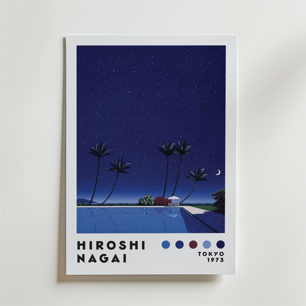 Bozetto Hiroshi Nagai Starry Night Pool Poster visar en stjärnklar natthimmel, halvmåne, palmer och pool, med "Hiroshi Nagai", färgprover, "Tokyo", "drömmar" och "1973" tryckt längst ner.