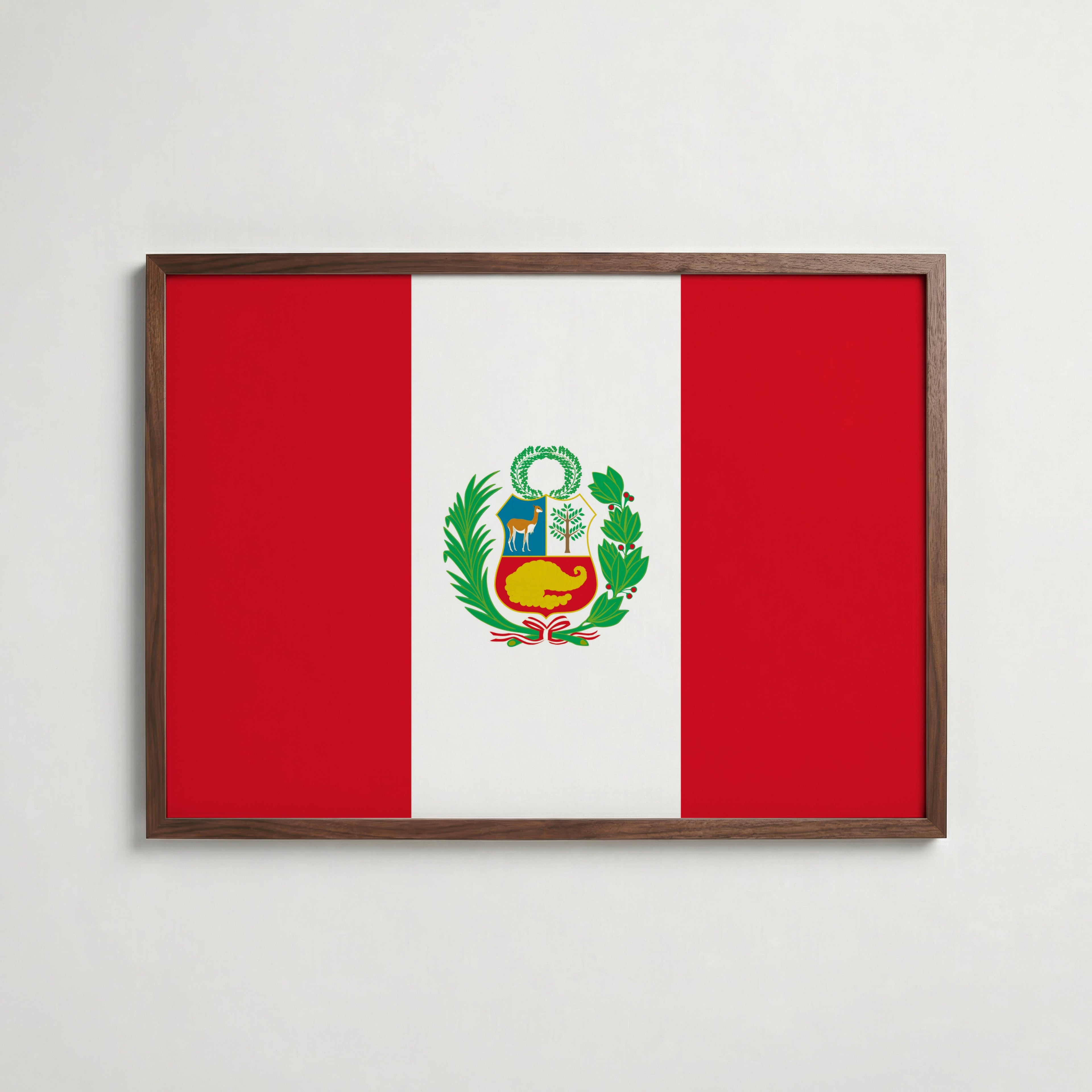 Peru National Flag Poster i valnötsram – varm konstaffisch för hemmet från Bozetto