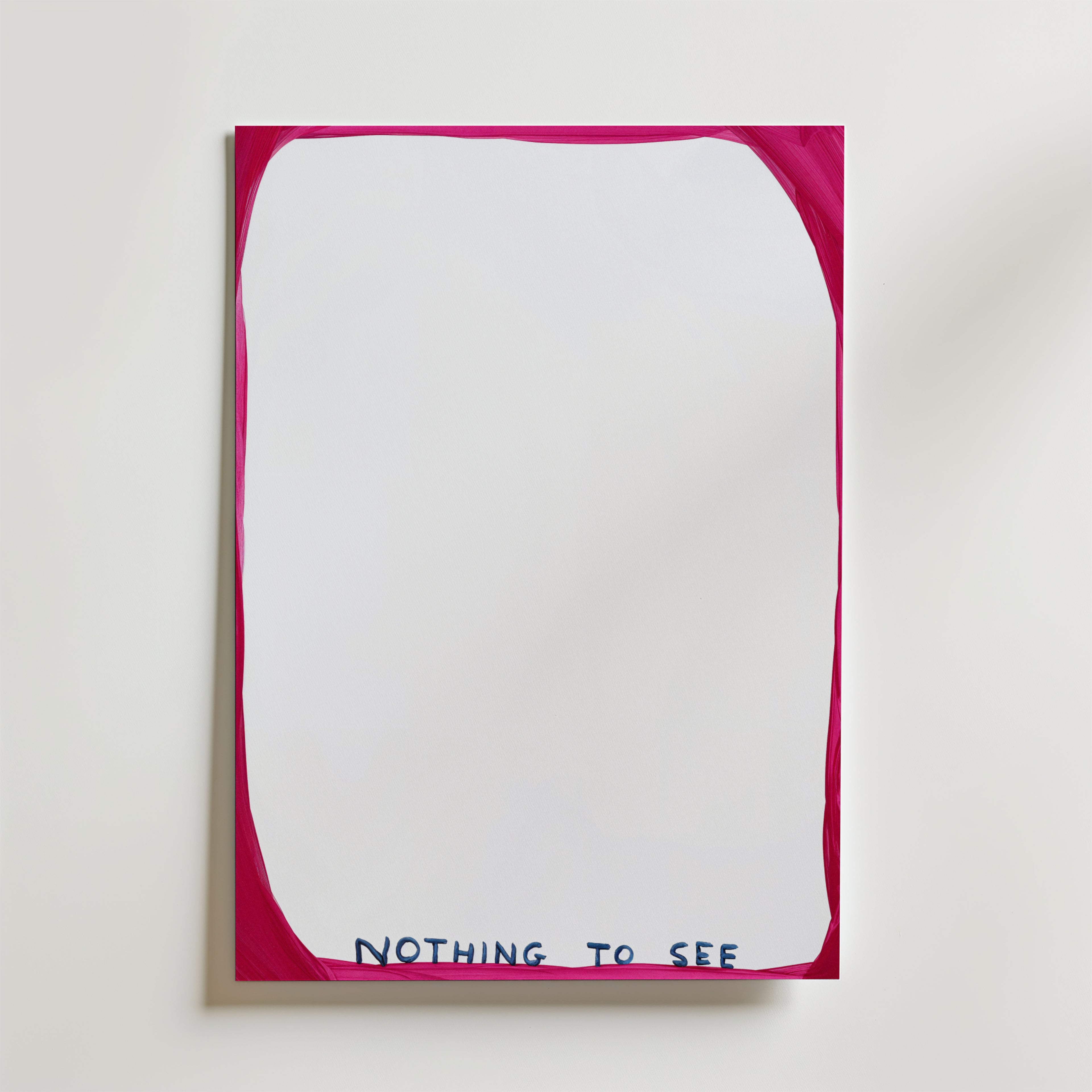 Hidden Meaning Poster av Bozetto har en vit duk med en djärv, ojämn magentakant och "NOTHING TO SEE" handskrivet med blå versaler längst ner, vilket gör att mitten är avsiktligt tom för att inbjuda till reflektion.