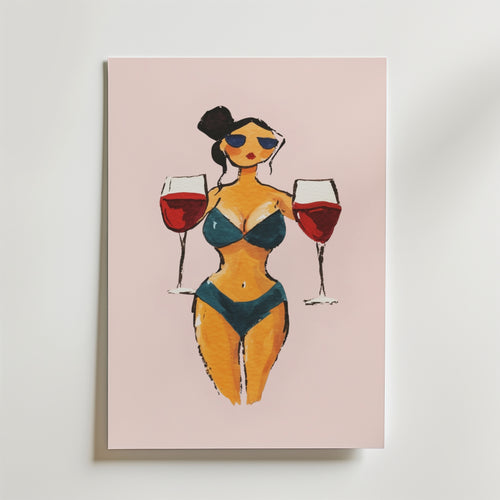 Bozetto Wine Babe Poster föreställer en kvinna i blå bikini, solglasögon och en bulle som håller i rödvinsglas på en ljusrosa bakgrund. Denna konstnärliga poster är tryckt på premiumpapper.