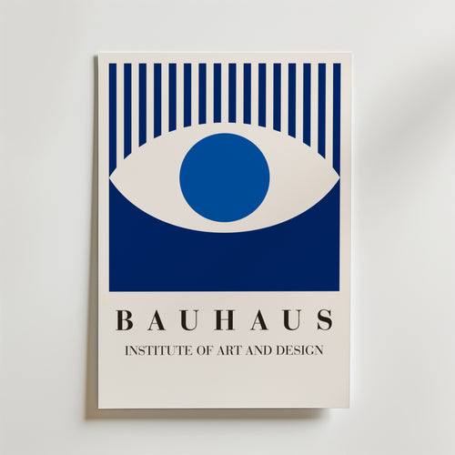 Bauhaus Blue Eye Poster från Bozetto visar ett blått och vitt abstrakt öga ovanför "BAUHAUS INSTITUTE OF ART AND DESIGN" i feta, moderna typsnitt på en ljus bakgrund, tryckt på premiumpapper med en lyxig matt finish.