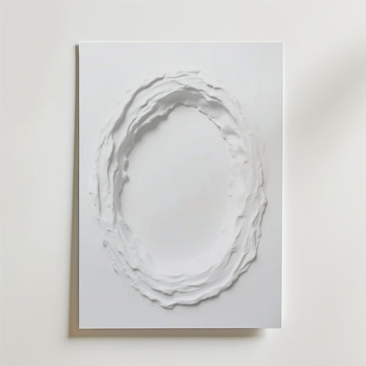 Abstract White Movement No.3 Poster by Bozetto har en upphöjd, texturerad cirkelformad ring på en kvadratisk vit canvas, tillverkad på FSC-certifierat premiumpapper för en högkvalitativ finish mot en ljus bakgrund.