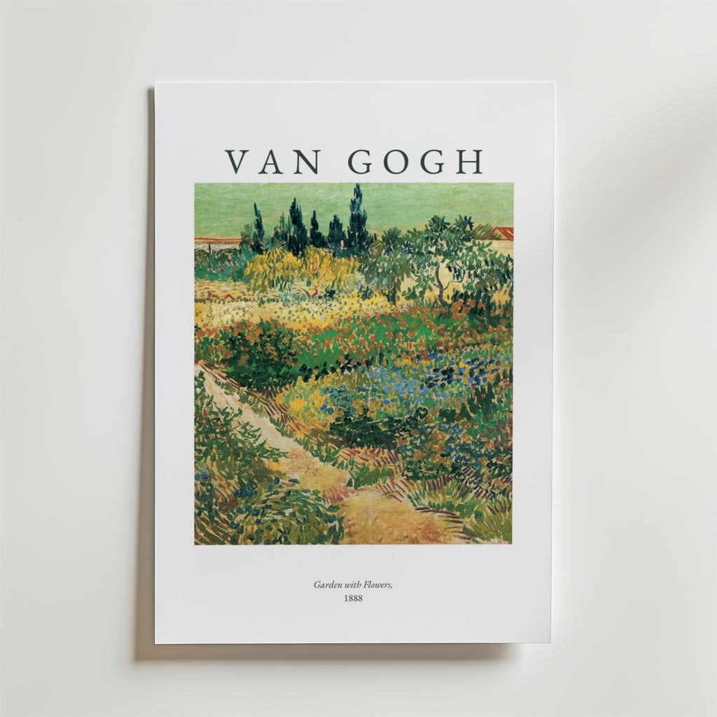 Bozetto Van Gogh Garden With Flowers Poster visar det livfulla konstverket från 1888, med konstnärens namn ovanför en frodig scen med blommor och träd, tryckt på FSC-certifierat premiumpapper.