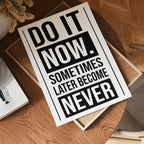 Do It Now Poster – poster på vägg inredning