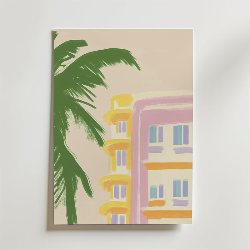 Bozetto Summer in the South Poster föreställer en art deco-byggnad med gula och rosa accenter bredvid en grön palm på en ljusbeige bakgrund, tryckt på premiumpapper med matt yta för en modern finish.