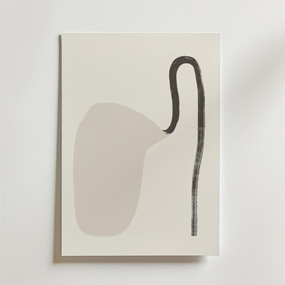 Postern Soft Flow från Bozetto visar minimalistisk abstrakt konst på matt premiumpapper, med en stor oregelbunden beige form till vänster som är kopplad till en djärv svart linje mot en vit bakgrund.
