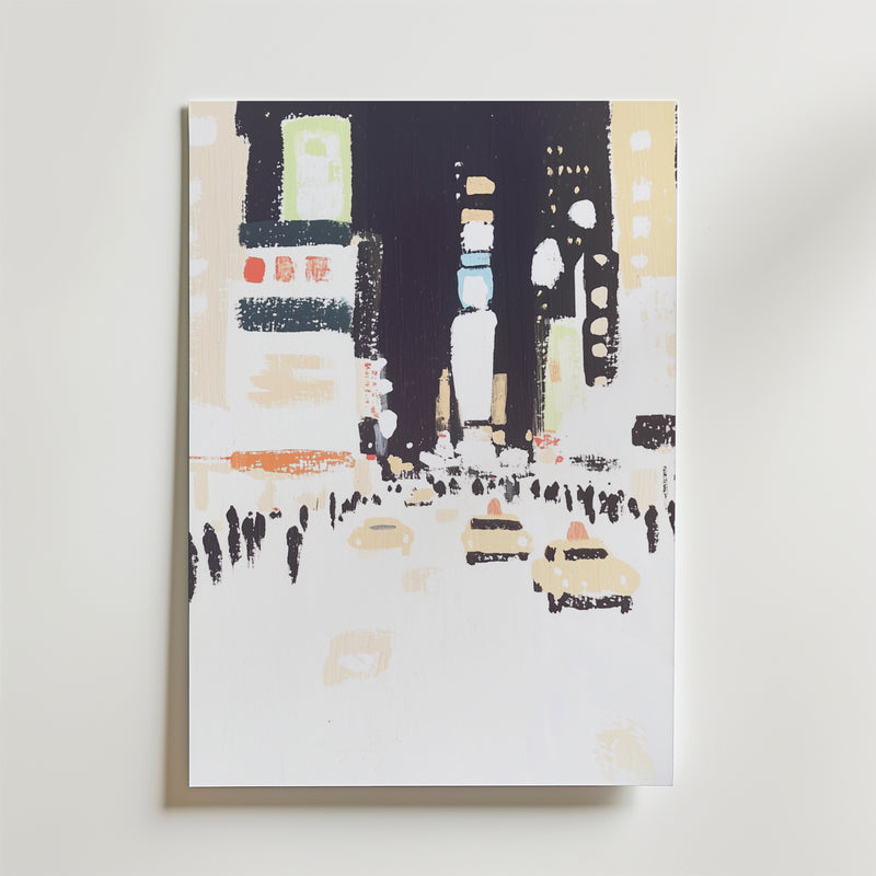 Bozetto Urban Glow Poster visar en livlig stadsgata på natten med suddiga ljus, höga byggnader, silhuetter av människor och gula taxibilar, tryckt på premiumpapper för en lyxigt matt yta som framhäver dess abstrakta urbana design.