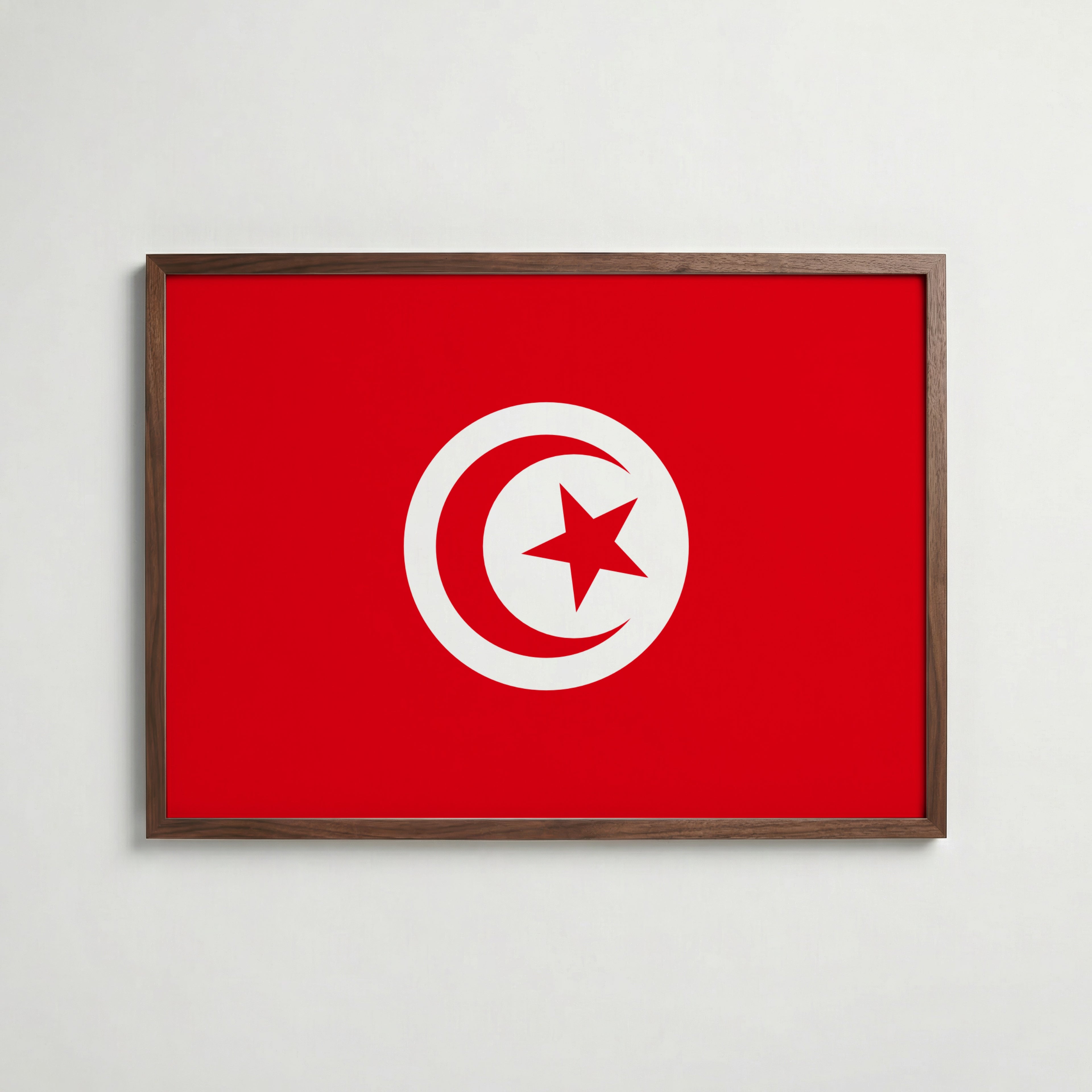 Tunisia National Flag Poster i valnötsram – varm konstaffisch för hemmet från Bozetto