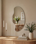 Roxen – Asymmetrisk spegel 40×80 cm – stilren designspegel för hall, badrum eller sovrum hos Bozetto