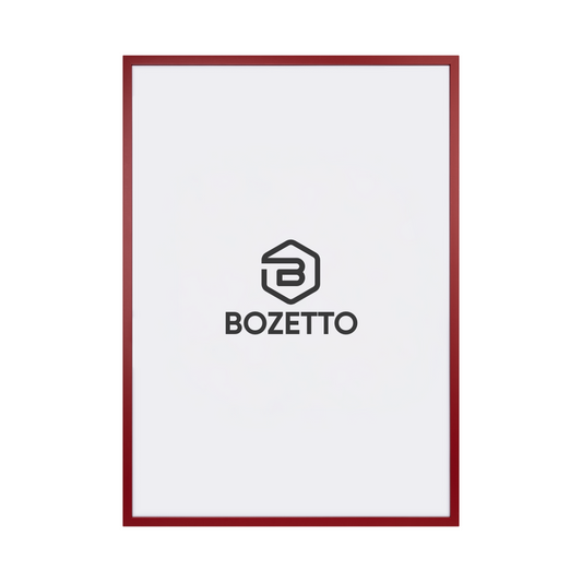 En vertikal rektangulär affischram visar en tunn Röd Träram från Bozetto med vit bakgrund och en centrerad svart Bozetto-logotyp under en geometrisk symbol.