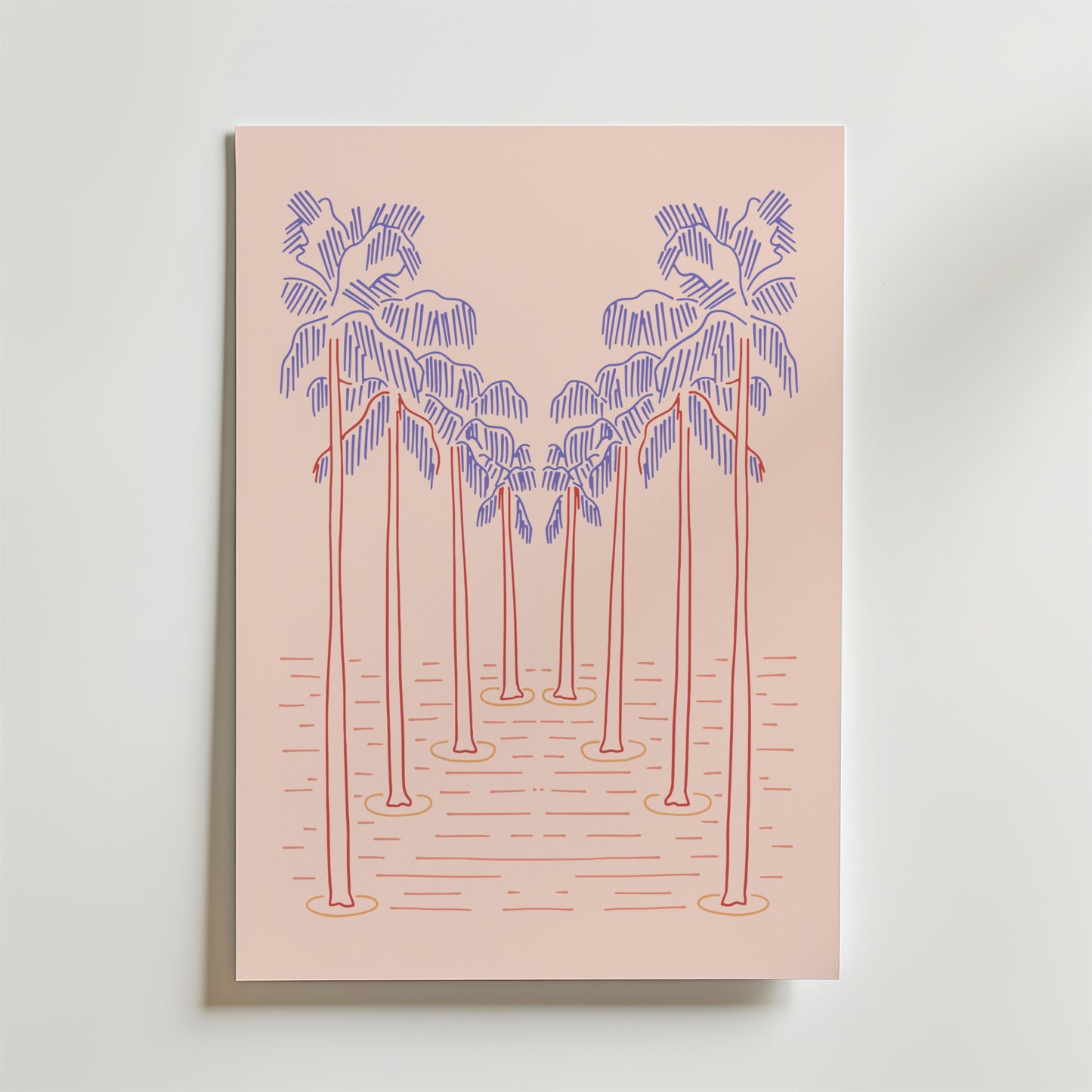 Bozetto Palm Dream Sunset Poster är en minimalistisk pastellprint med åtta stiliserade palmer i rosa och lila linjer, placerade i två rader ovanför vågiga linjer på en ljus persikobakgrund, som ger semesterkänsla till ditt rum.