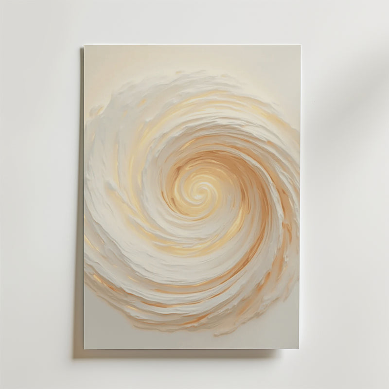 Abstract Spiral Poster från Bozetto har en virvlande spiral i kräm, beige och ljusguld på en vit bakgrund, tryckt på premiumpapper med en lyxig matt finish som ger raffinerad elegans till alla rum.
