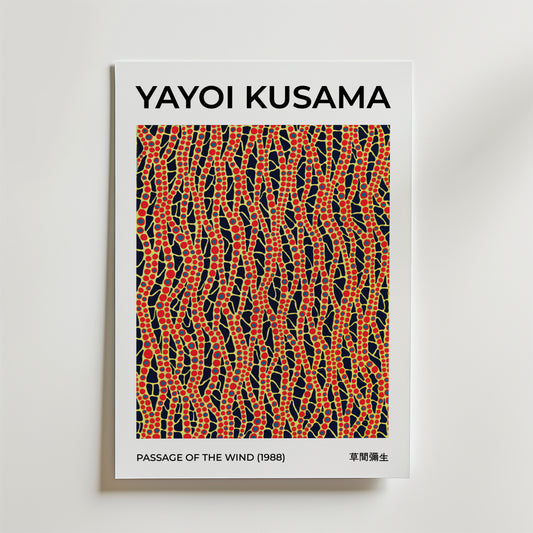 Yayoi Kusama Passage Of The Wind Poster by Bozetto visar hennes konstverk från 1988 med vågiga röda och gula linjer på svart, tryckt på FSC-certifierat premiumpapper med en lyxigt matt yta. Titeln visas längst ner.