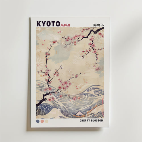 Kyoto Blossom Wave Poster by Bozetto har "KYOTO JAPAN" upptill, grenar av körsbärsblommor, abstrakta vågor och en subtil beige bakgrund. "CHERRY BLOSSOM" visas längst ner till höger. Mjuka pasteller - perfekt för Kyoto-inspirerad inredning.