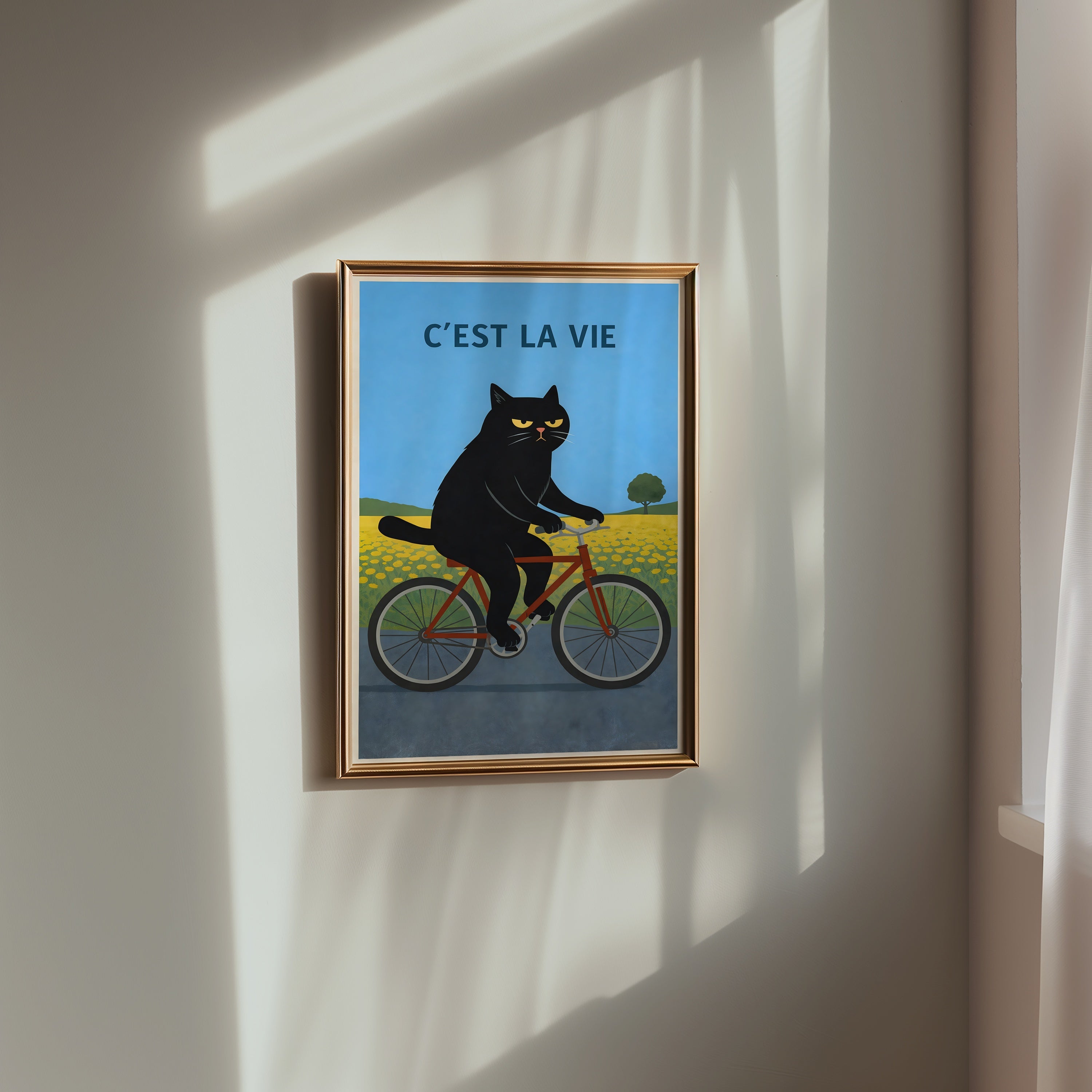 C’est La Vie affisch i stilfull rumsmiljö – Bozetto poster i hög kvalitet