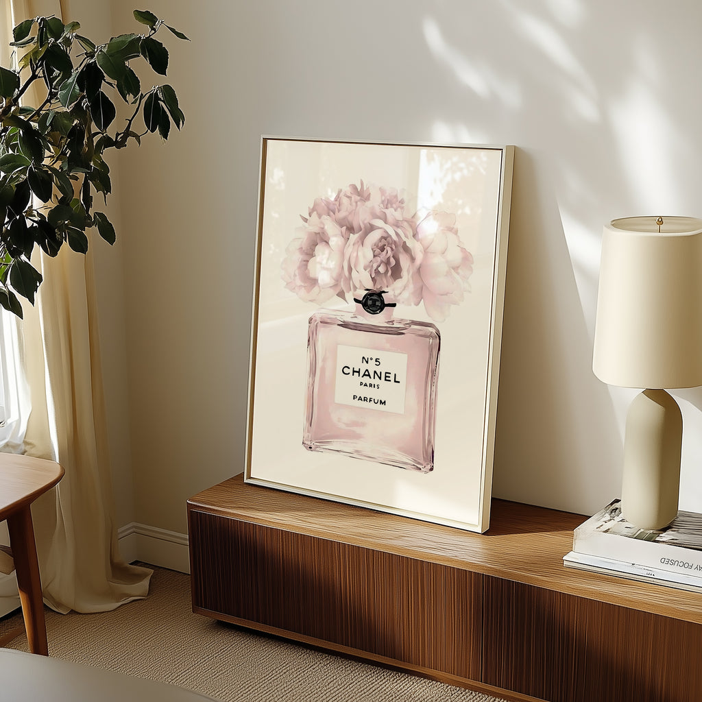 Chanel Bloom poster i inramad miljö – Bozetto