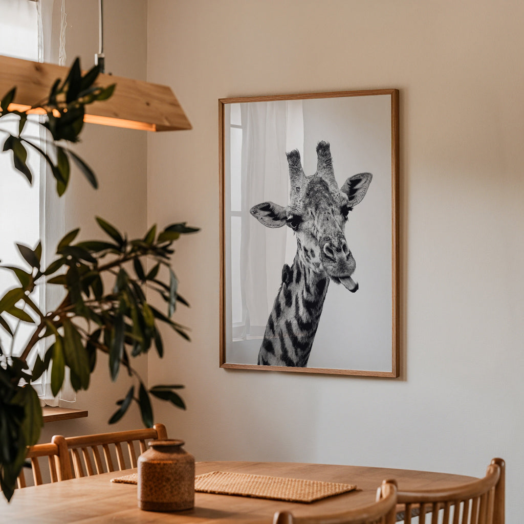 Cheeky Giraffe Poster – i rum 1