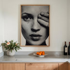 Hidden Gaze Poster – i rum 5