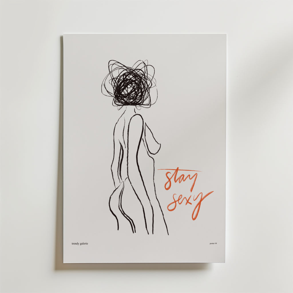 Postern Sexy but Lost från Bozetto har minimalistisk linjekonst av en naken kvinnofigur med ett klottrat huvud och den handskrivna frasen "stay sexy" i fet orange - ett konstnärligt print som är perfekt för alla som älskar modern minimalism.