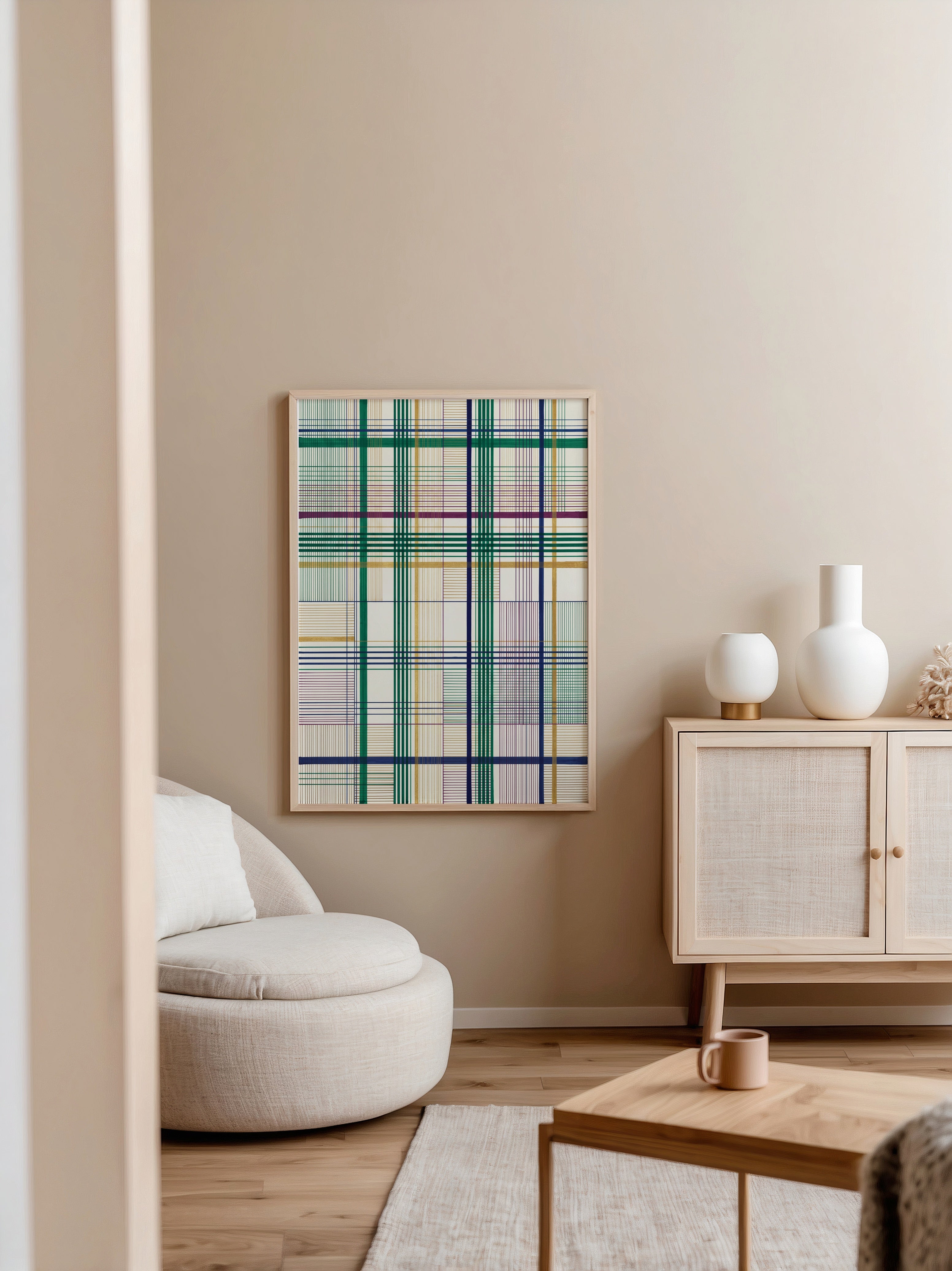 Threaded Grid Poster – fint linjerutnät i smaragd, marinblått, plommon och guld på elfenben i ramad miljö i ljust vardagsrum, väggkonst från Bozetto